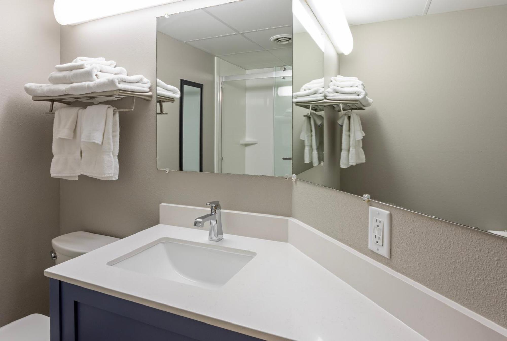 Paynesville Inn & Suites Pokoj fotografie